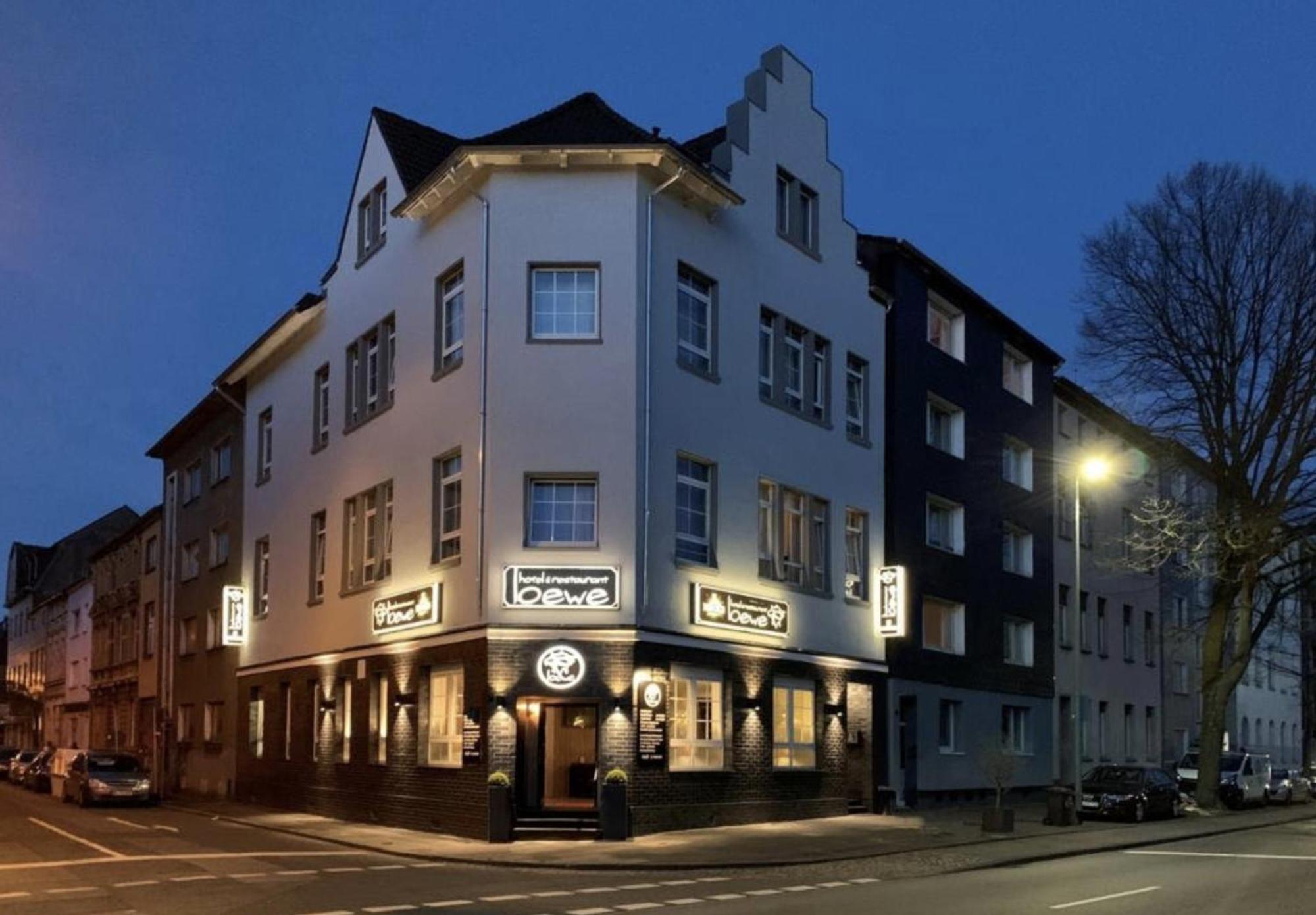 Hotel Restaurant Zum Loewen Duisburg Bagian luar foto